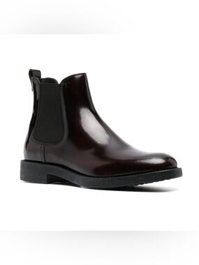 Tod’s Chelsea ankle leather boots Size 37.5 = US 7.5